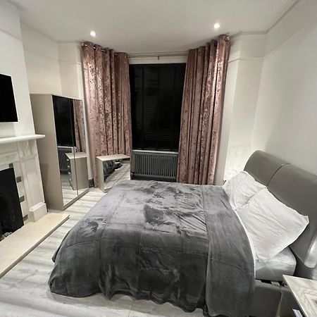 Urbanness Stays - Rooms With Stylish Comfort In The Heart Of Croydon Extérieur photo